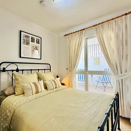 Luminoso Atico Con Vistas Al Mar Y Terraza Amplia Apartmán Benalmádena