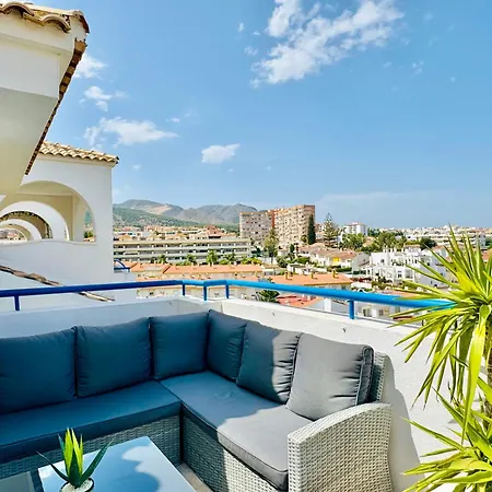 Luminoso Atico Con Vistas Al Mar Y Terraza Amplia Apartmán Benalmádena