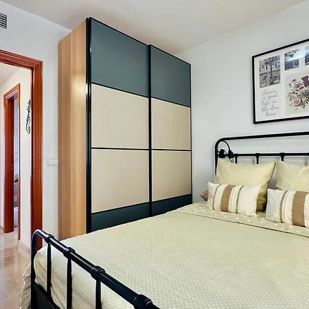 Apartmán Luminoso Atico Con Vistas Al Mar Y Terraza Amplia Benalmádena
